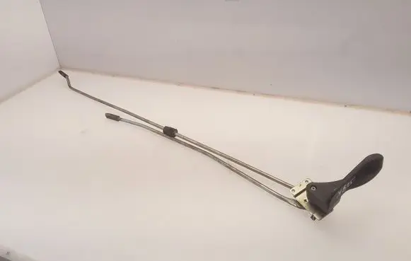 Loading door interior handle