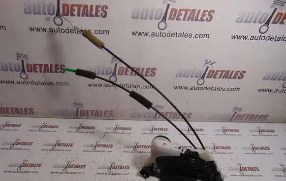 Toyota Prius (XW30) Front door lock