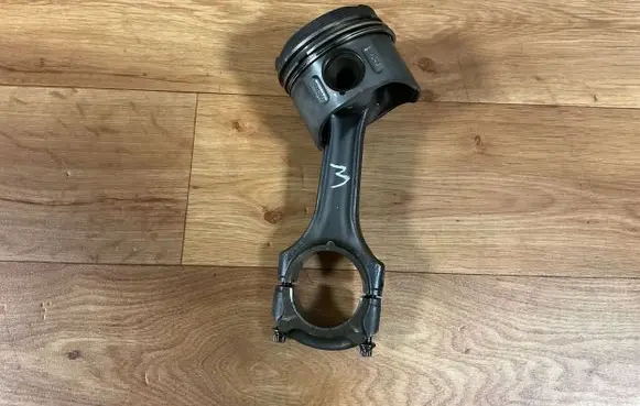 Mercedes-Benz C W203 Piston with connecting rod 