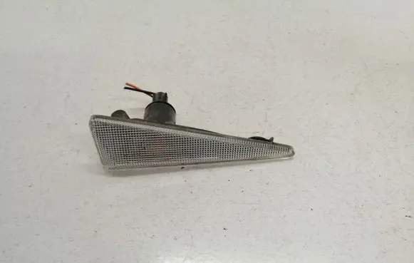 Renault Scenic II - Grand scenic II Front fender indicator light 8200027150