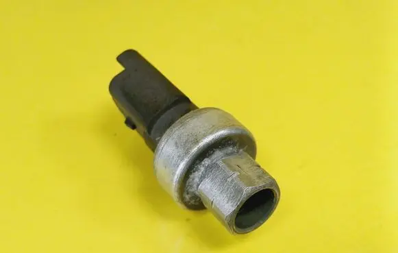Air conditioning (A/C) pressure sensor