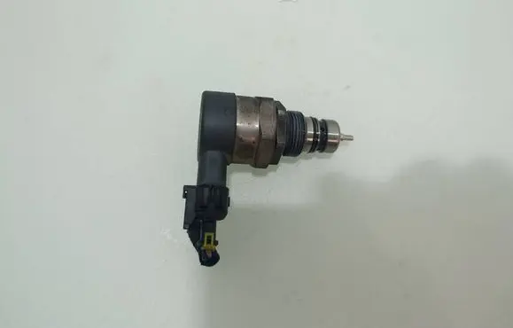 KIA Sportage Fuel pressure regulator 0281006405 0094730718