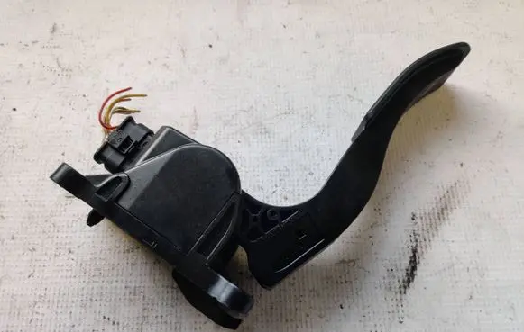 Volkswagen Crafter Accelerator throttle pedal A9063000404 ZGS009Q012 0280755023