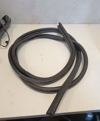 Renault Clio II Trunk rubber seal (body) 