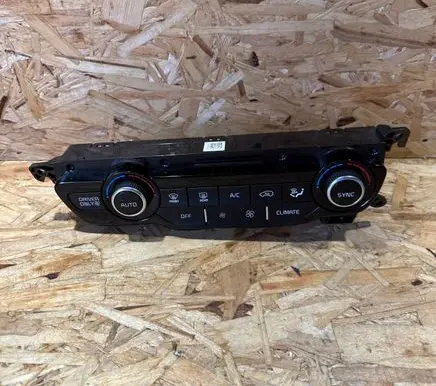 KIA Niro Climate control/heater control trim 97250G5620