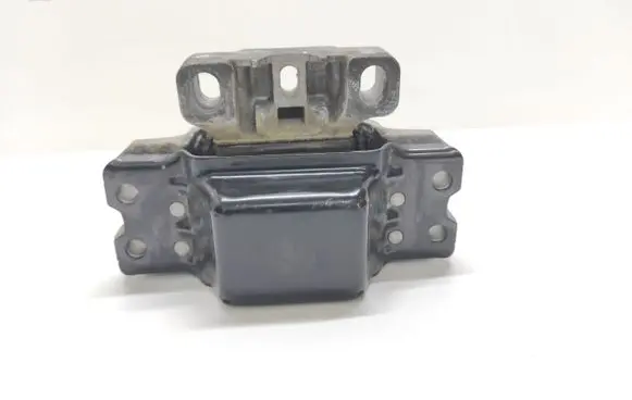 Seat Altea XL Engine mount bracket 1K0199555