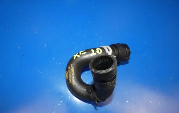 Jaguar XE Engine coolant pipe/hose G4D35H370AA