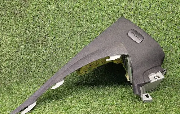 Mercedes-Benz C W204 (C) pillar trim A2046904126