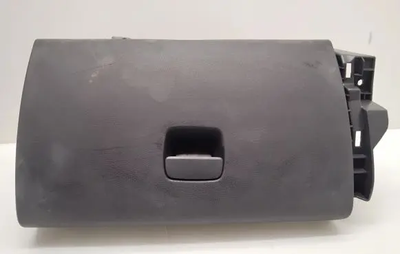 Opel Vivaro Glove box 681084386R 93454260