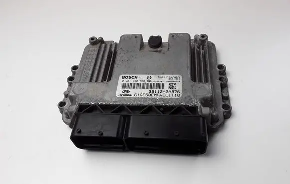 Hyundai i30 Engine control unit/module 391122A976