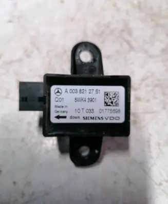 Mercedes-Benz S W221 Airbag deployment crash/impact sensor A0038212751