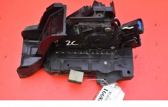 Jaguar XJ X350 Front door lock 2W93-219A44-CL