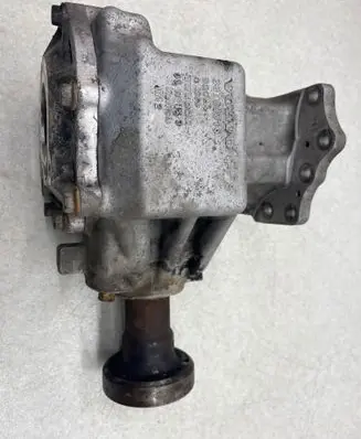 Volvo XC70 Gearbox transfer box case 30700016 06W143 4288