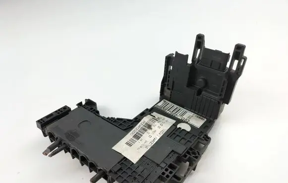 Peugeot 508 Fuse module 9665877980