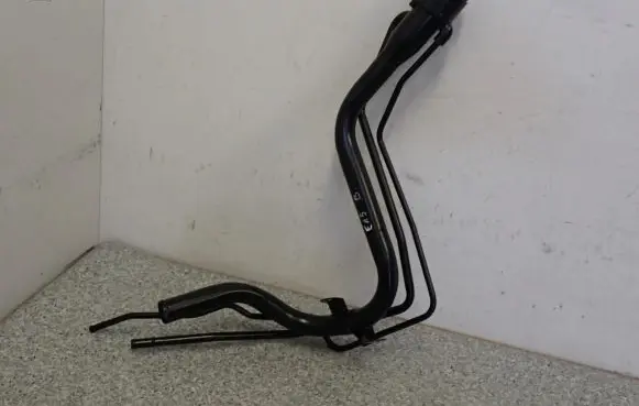 Toyota Corolla E120 E130 Fuel tank filler neck pipe 29300-18200