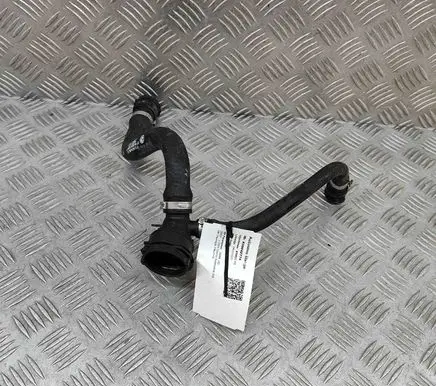 BMW X2 U10 Engine coolant pipe/hose 8478466