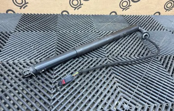 Volvo XC90 Tailgate/trunk strut/damper 31457610