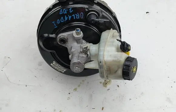 Chevrolet Orlando Brake booster 13338058