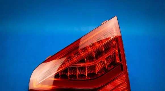 Audi A5 8T 8F Tailgate rear/tail lights 8T0945094C
