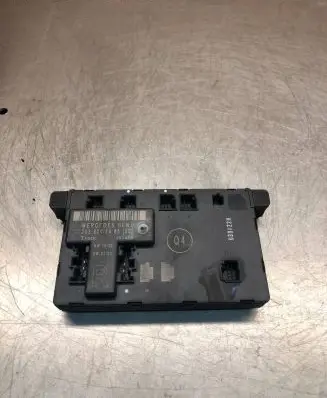 Mercedes-Benz C W203 Door control unit/module 2038201485