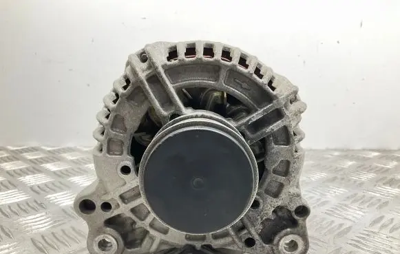 Audi Q3 8U Generator/alternator 03L903023