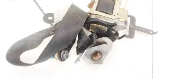 Nissan Primera Front seatbelt