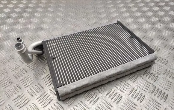 Mercedes-Benz E C207 W207 Air conditioning (A/C) radiator (interior) 