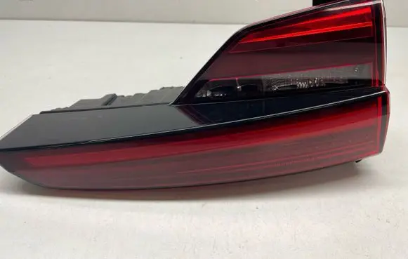 Audi A4 S4 B9 8W Tailgate rear/tail lights 8W9945093C