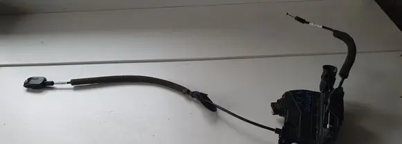 Renault Captur Front door lock