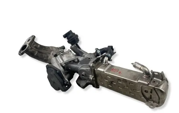 Mercedes-Benz E W212 EGR valve cooler 6885909 A6511400275 2921001823