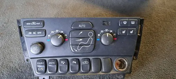Volvo XC90 Climate control unit 30746022 M424BD00066 05W24E03