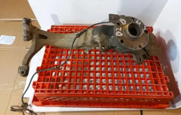 Audi A8 S8 D2 4D Front wheel hub spindle knuckle 4D0407258G 40437