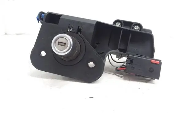 Opel Meriva A Tailgate exterior lock 13168316 09183495 13168317