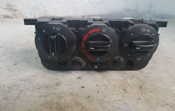 Mercedes-Benz Vaneo W414 Climate control unit 1688301985