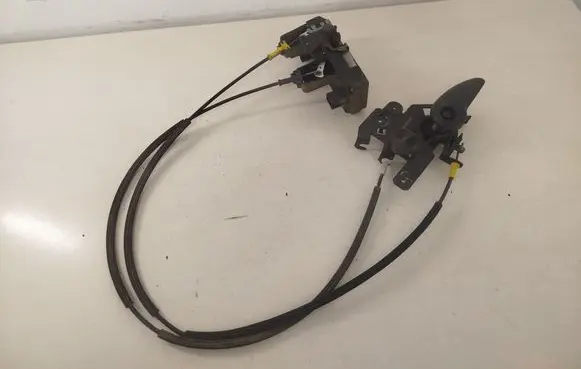Opel Vivaro Rear door lock 8200008465 8200004829