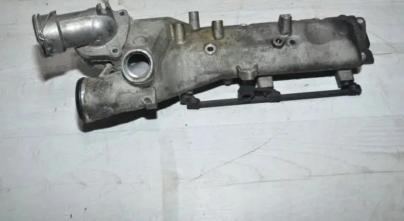 Mercedes-Benz R W251 Intake manifold LF00051