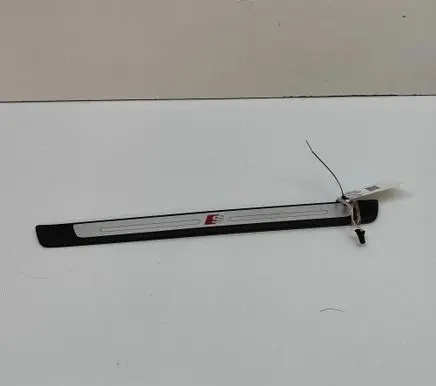 Audi A5 Front sill trim cover 8W0947418A