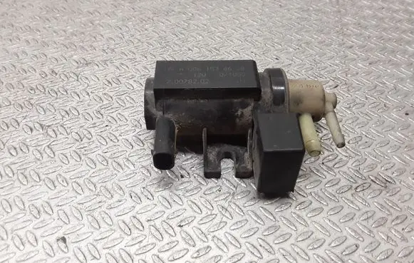 Mercedes-Benz B W245 Turbo solenoid valve A0061536628