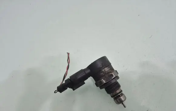 Mercedes-Benz B W245 Fuel pressure regulator A6110780449