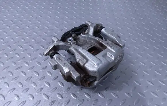 Toyota Corolla Cross Rear brake caliper 4783042090 4631033010