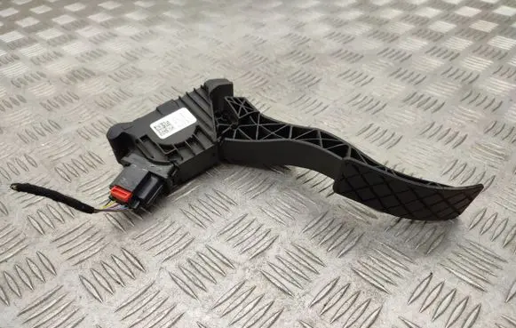 Skoda Octavia Mk3 (5E) Accelerator throttle pedal 5Q1723503H