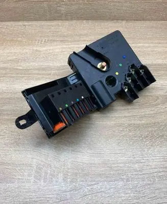 Mercedes-Benz E W211 Fuse module A2115461141