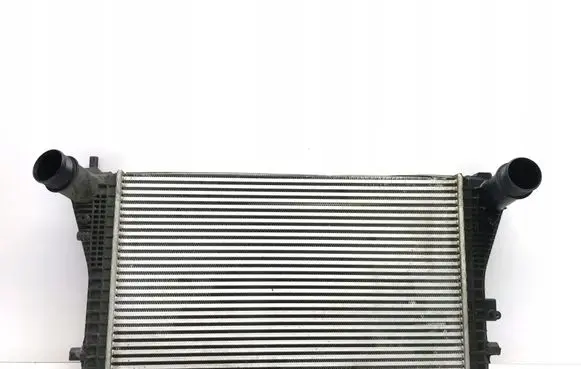 Volkswagen PASSAT B7 Intercooler radiator 1K0145803BP