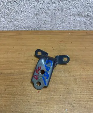 Hyundai Tucson TL Front door lower hinge 