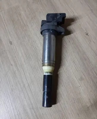 BMW M5 F90 High voltage ignition coil 8611236