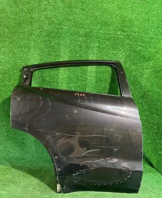 Honda HR-V Rear door