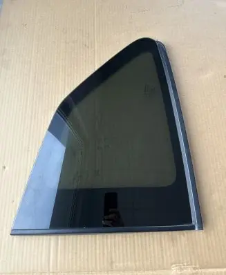 Subaru Forester SK Rear side window 65209SJ030