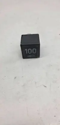 Volkswagen PASSAT B5.5 Other relay 7M0951253A 95VW10K705CA V23136J6X45