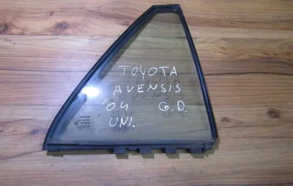 Toyota Avensis T250 Rear side window