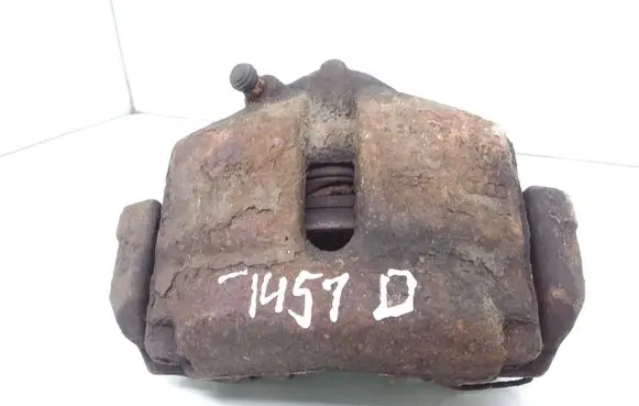 Volkswagen PASSAT B6 Front brake caliper